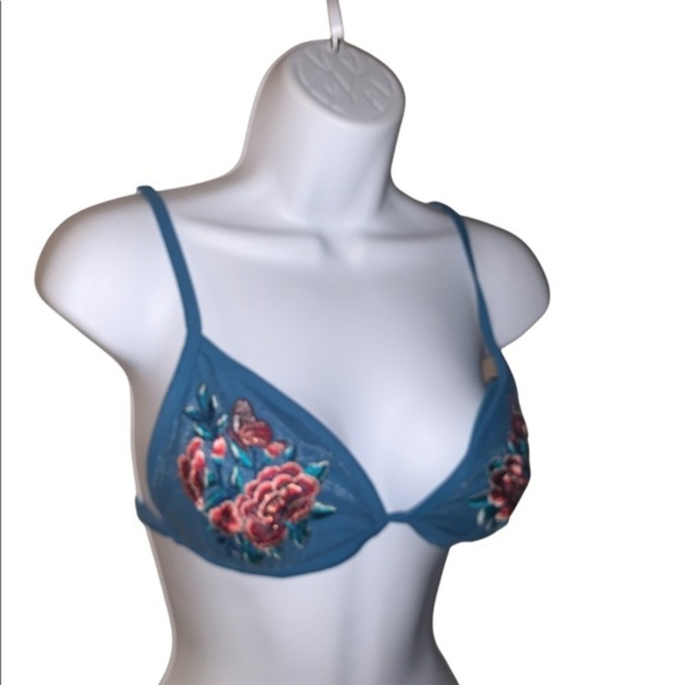 Wallflower NWT  teal swim top with floral design size M